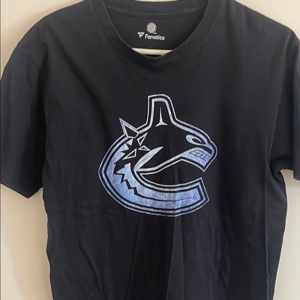 Fanatics Vancouver Canucks T shirt nhl